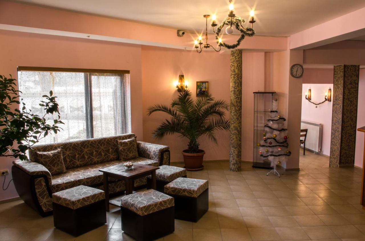 Family Hotel Virgin Ribaritsa Exterior foto