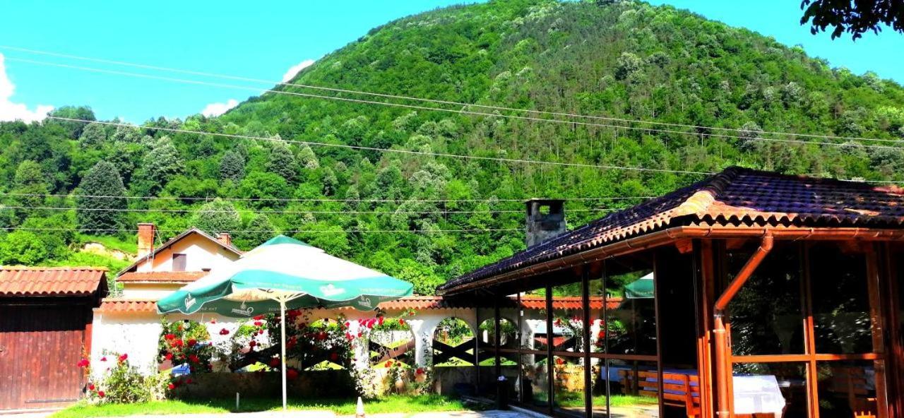 Family Hotel Virgin Ribaritsa Exterior foto